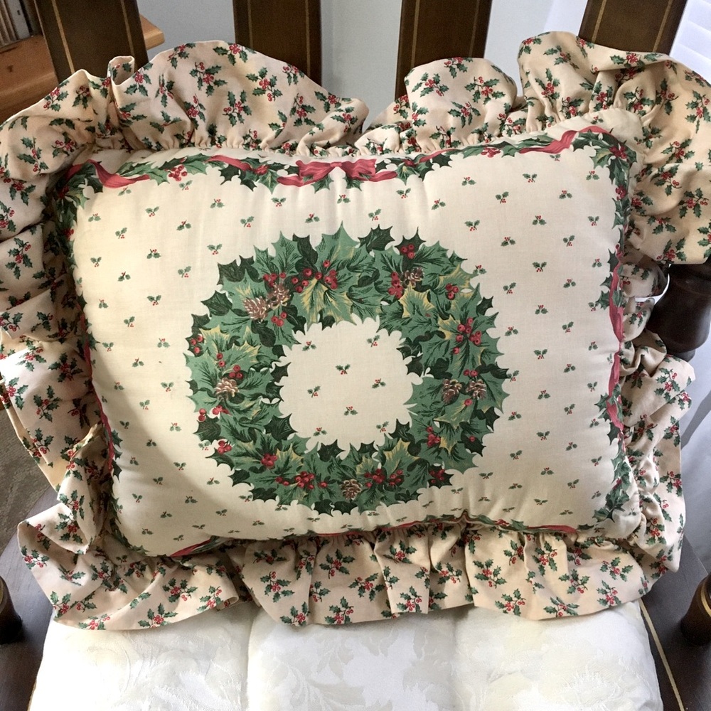 Vintage Victorian Wreath Pillow